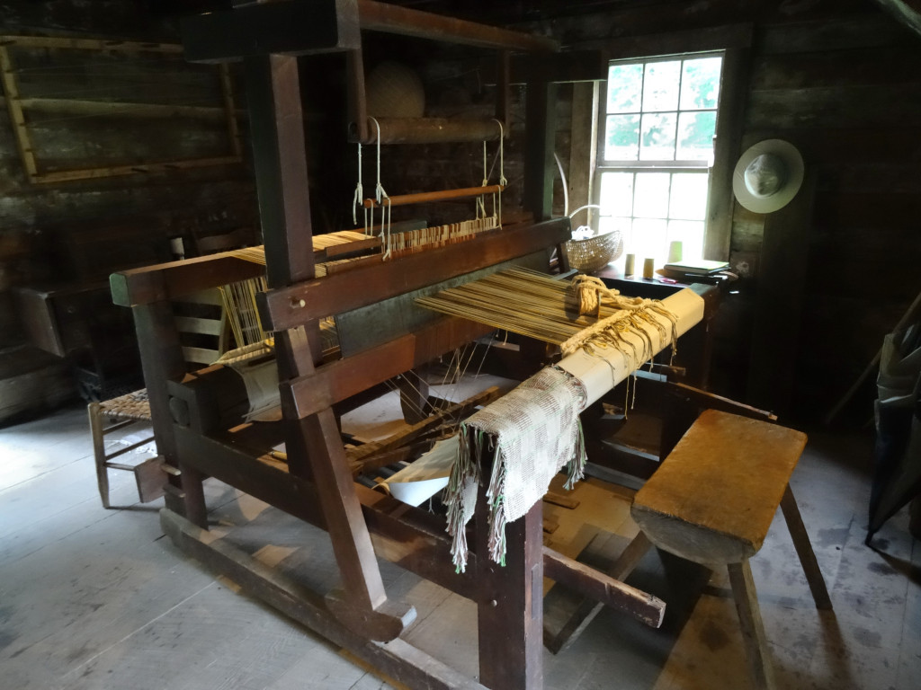 Matthews Cabin Weaving Loom, Mabry Mill, Blue Ridge Parkway I Western Sakiori