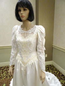 Sonja Wahl, wedding dress l Western Sakiori